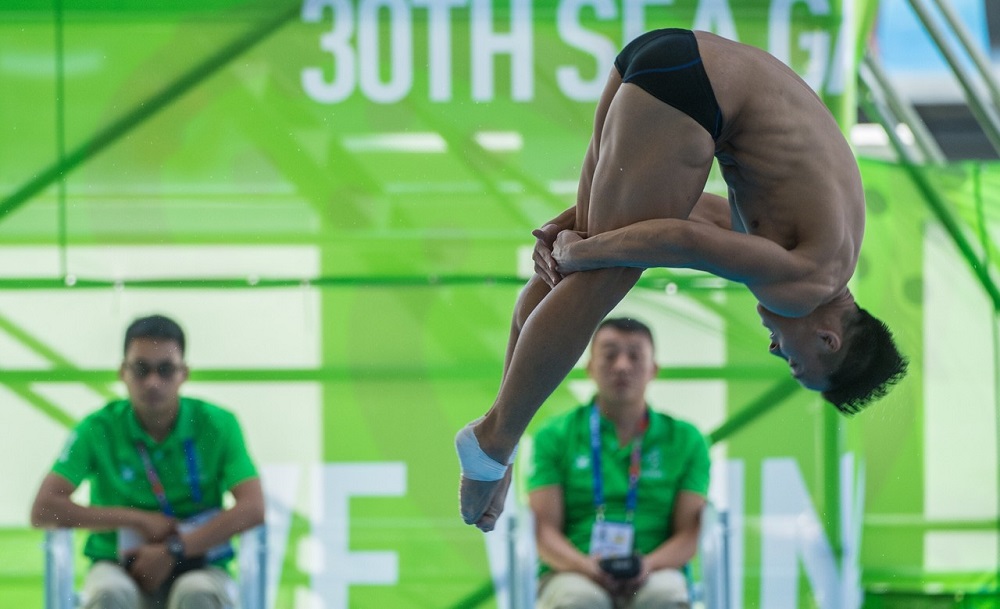Ooi Tze Liang in action during the 2019 SEA Games at the Athletic Stadium in New Clark City December 7, 2019. u00e2u20acu201d Bernama picnn