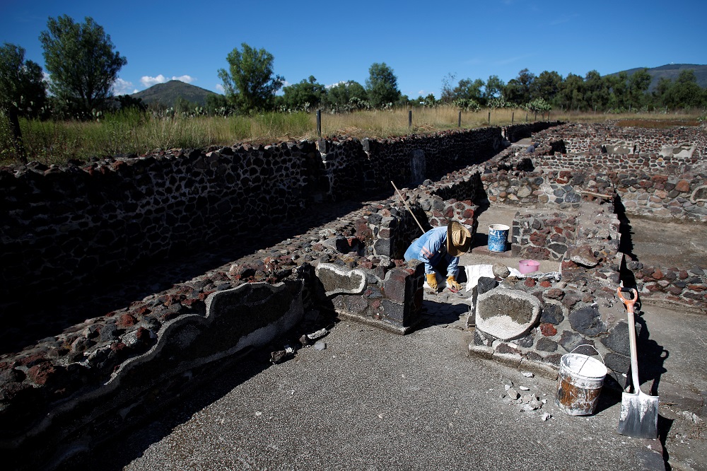 Men work at one of the multi-family apartment compounds at La Ventilla, one of the most extensively excavated neighbourhoods in the ancient city of Teotihuacan, in San Juan Teotihuacan, on the outskirts of Mexico City November 7, 2019. u00e2u20acu201d Reuters pic