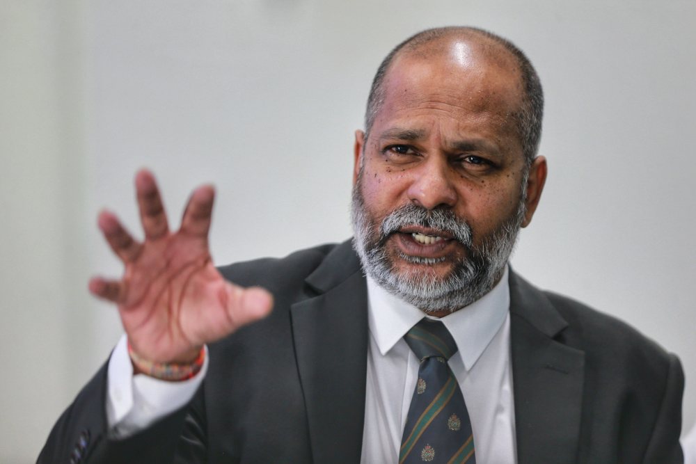 Lawyer M. Visvanathan speaks during the press conference in Petaling Jaya December 23,2019. u00e2u20acu2022 Picture by Ahmad Zamzahuri