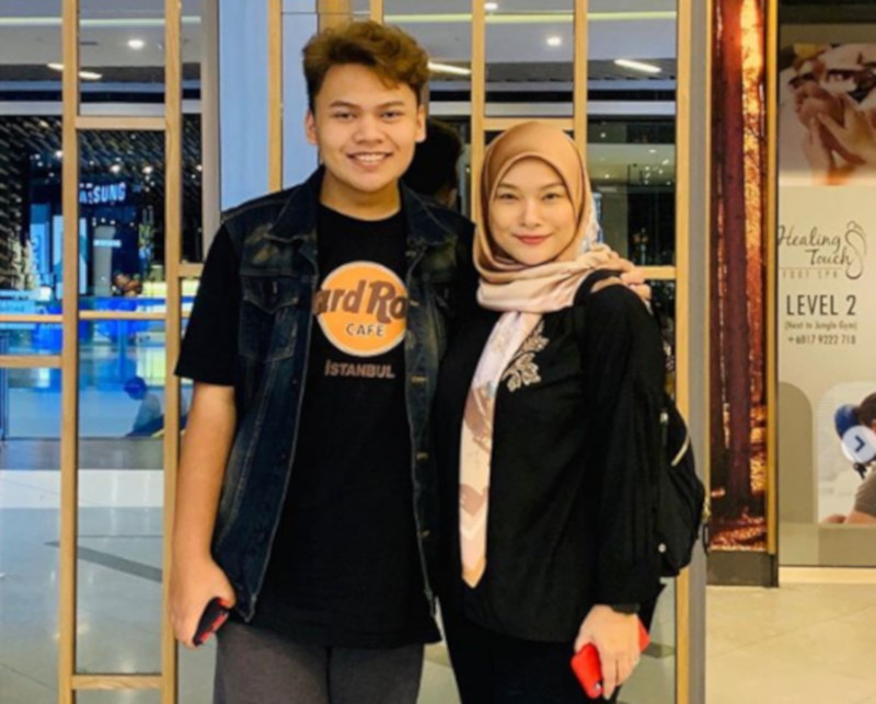 Penyanyi Nora Ariffin dan anak keduanya Muhd Syakir Alif Johan. u00e2u20acu201d Foto ihsan Instagram/itsnoraariffin