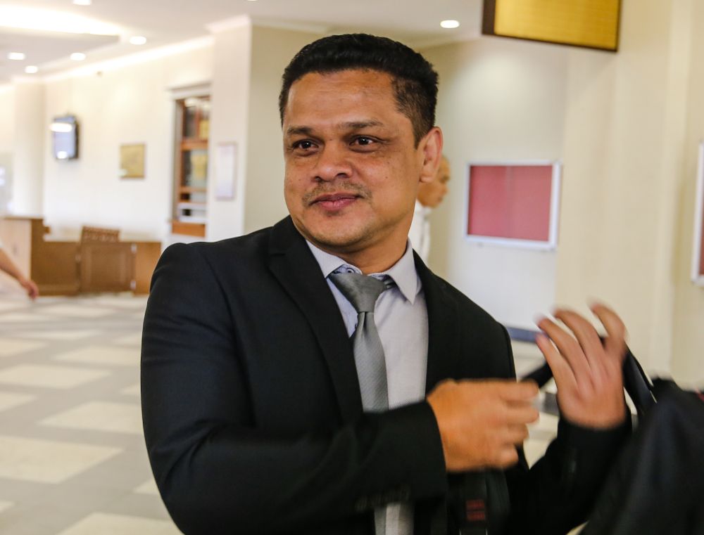 Road Transport Department assistant director Zaharudin Zainuddin is pictured at the Kuala Lumpur High Court December 3, 2019. — Picture by Firdaus Latif