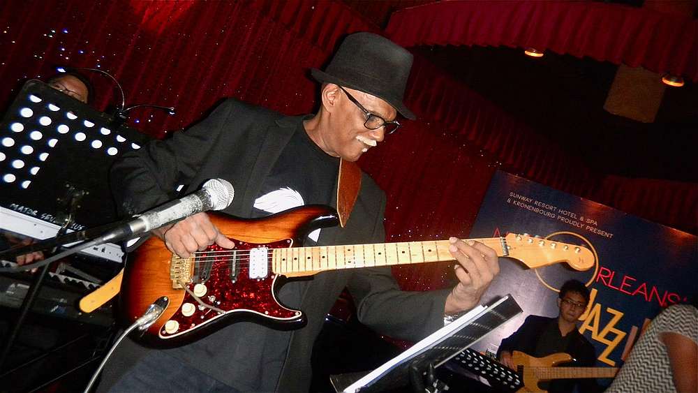 Jose and his guitar are inseparable, as he explained that he would never stop playing, no matter what happens. — Picture via Facebook/Jose Thomas