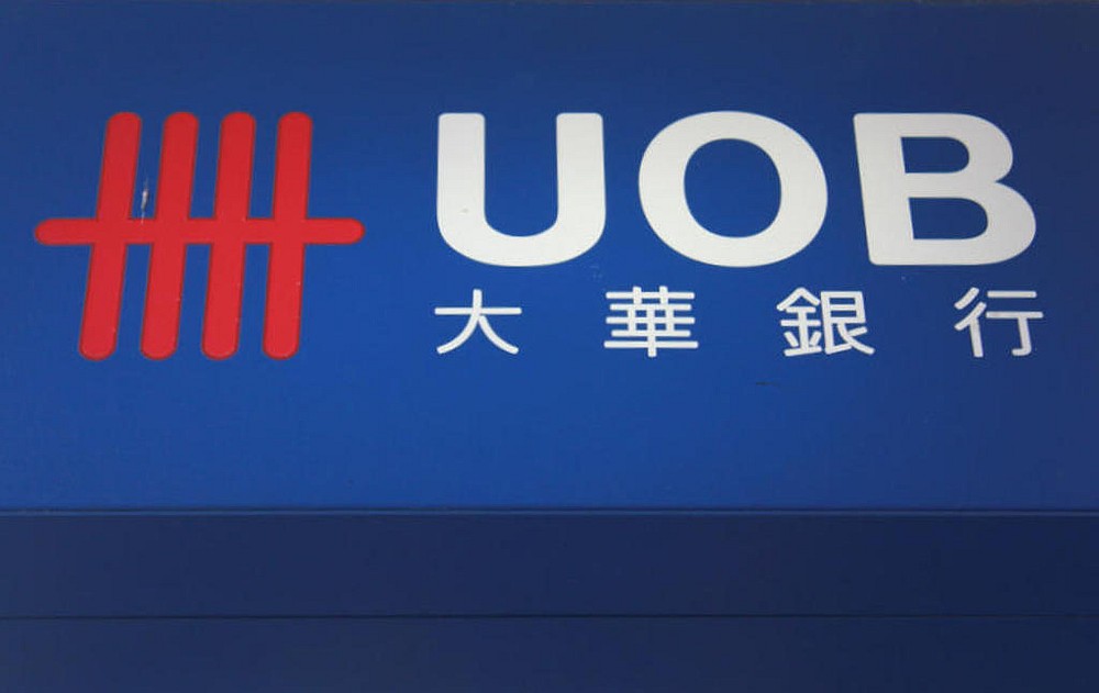 Yang Manying left a 5cm scratch mark on the chest of the Singapore UOB employee she attacked. u00e2u20acu201d TODAY pic