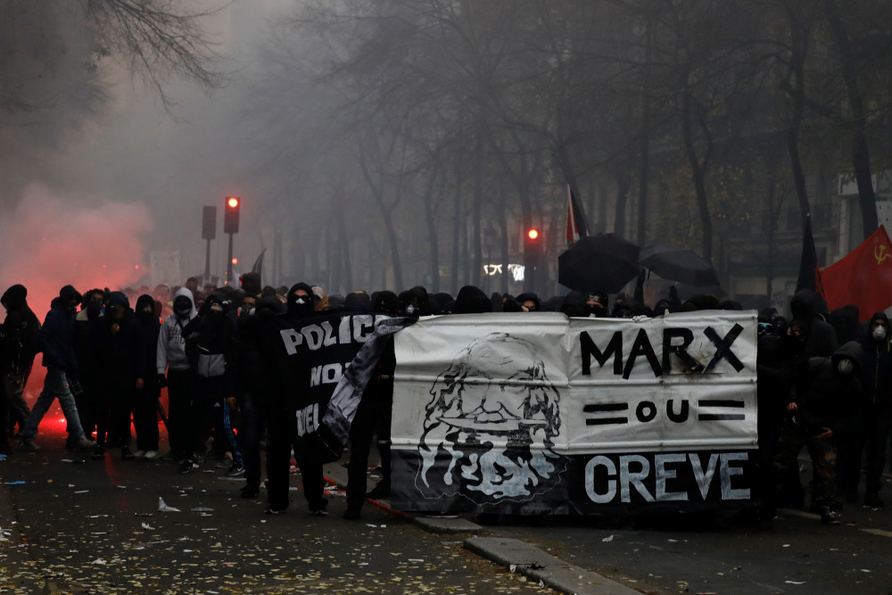 u00e2u20acu02dcBlack blocu00e2u20acu2122 anti-capitalist protesters take part in a demonstration against the pension overhauls, in Paris, December 5, 2019 as part of a nationwide strike. u00e2u20acu201d AFP pic  