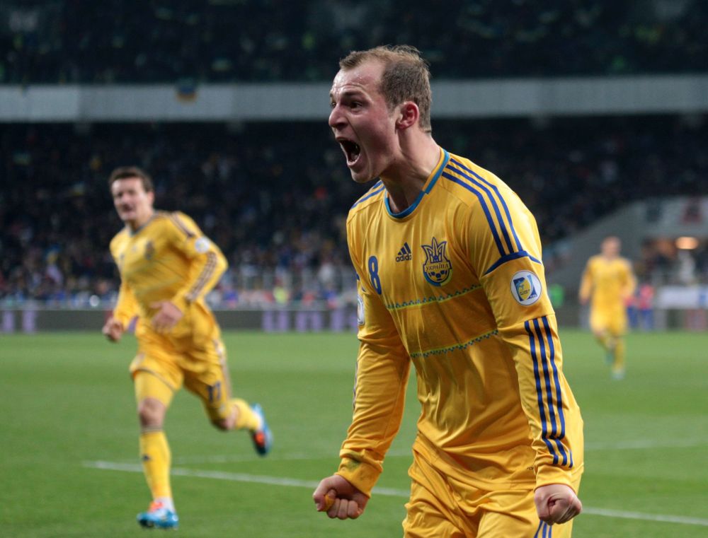 Ukraineu00e2u20acu2122s Roman Zozulya celebrates his goal with team mates during their 2014 World Cup qualifying first leg playoff against France at the Olympic stadium in Kiev, Ukraine, November 15, 2013. u00e2u20acu201d Reuters pic