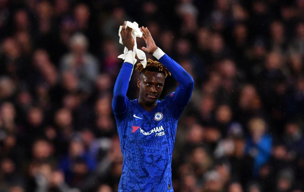 Chelsea's Tammy Abraham applauds fans as he is substituted off during the match against Lille December 11, 2019. u00e2u20acu2022 Reuters pic