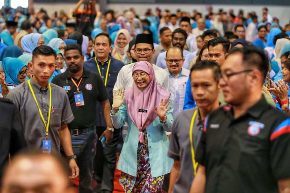 Datuk Seri Wan Azizah arrives to officiate the closing ceremony of the 2019 PKR Women and Youth Congress in Melaka December 6, 2019. u00e2u20acu2022 Picture by Ahmad Zamzahuri