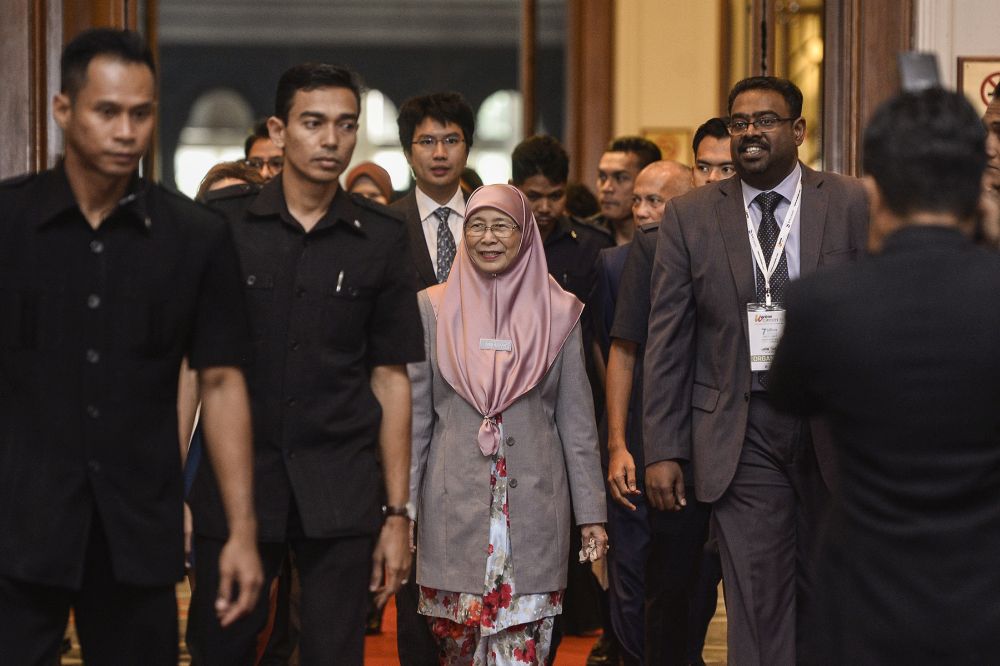 Deputy Prime Minister, Datuk Seri Wan Azizah Wan Ismail arrives for WowComm 2019 in Putrajaya December 5, 2019. u00e2u20acu201d Picture by Miera Zulyanann