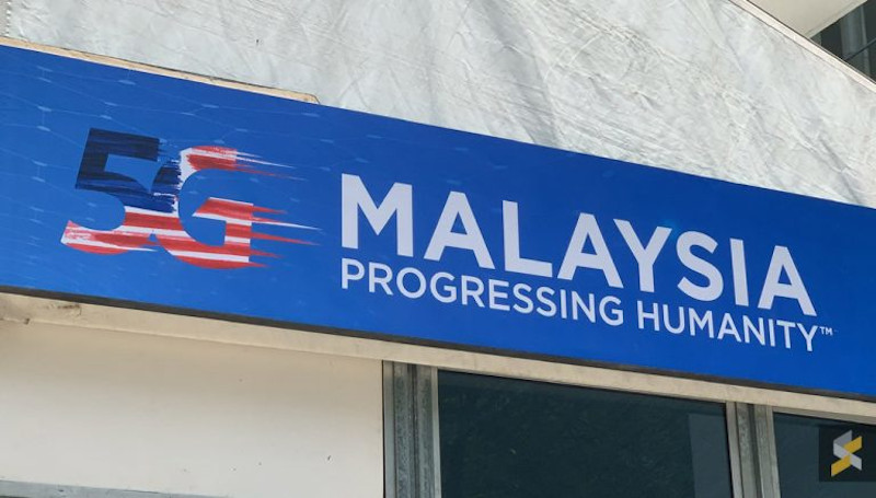 With the upcoming rollout of 5G, MCMC has identified 700MHz, 3.5GHz, 26GHz and 28GHz as the pioneer spectrum bands in Malaysia. u00e2u20acu201d SoyaCincau pic