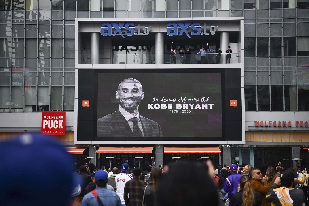 Fans mourn the loss of NBA legend Kobe Bryant outside of the Staples Centre in Los Angeles January 26, 2020. u00e2u20acu201d Picture by Harrison Hill-USA TODAY via Reuters