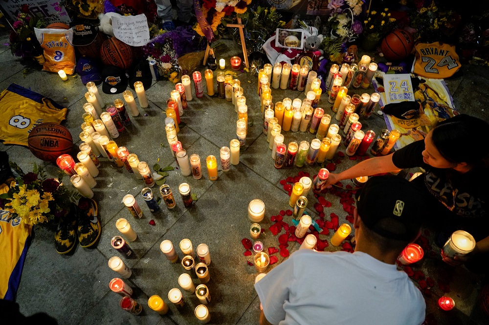 Mourners gather in Microsoft Square near the Staples Centre to pay respects to Kobe Bryant after a helicopter crash killed the retired basketball star, in Los Angeles January 26, 2020. u00e2u20acu201d Reuters pic