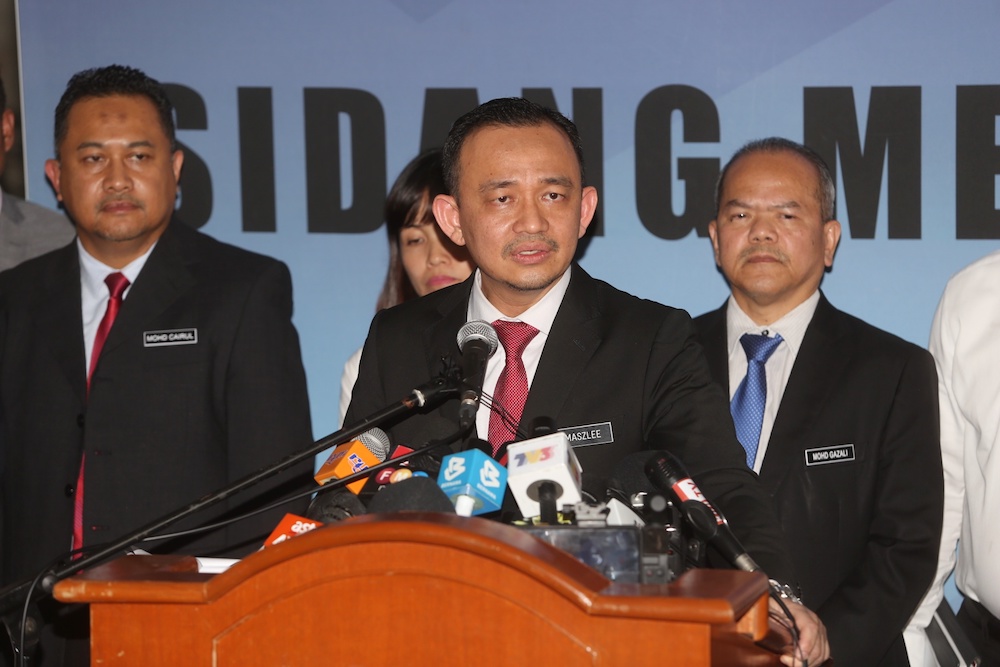 Maszlee Malik announces his resignation as education minister at a press conference in Putrajaya January 2, 2020. u00e2u20acu201d Picture by Choo Choy May