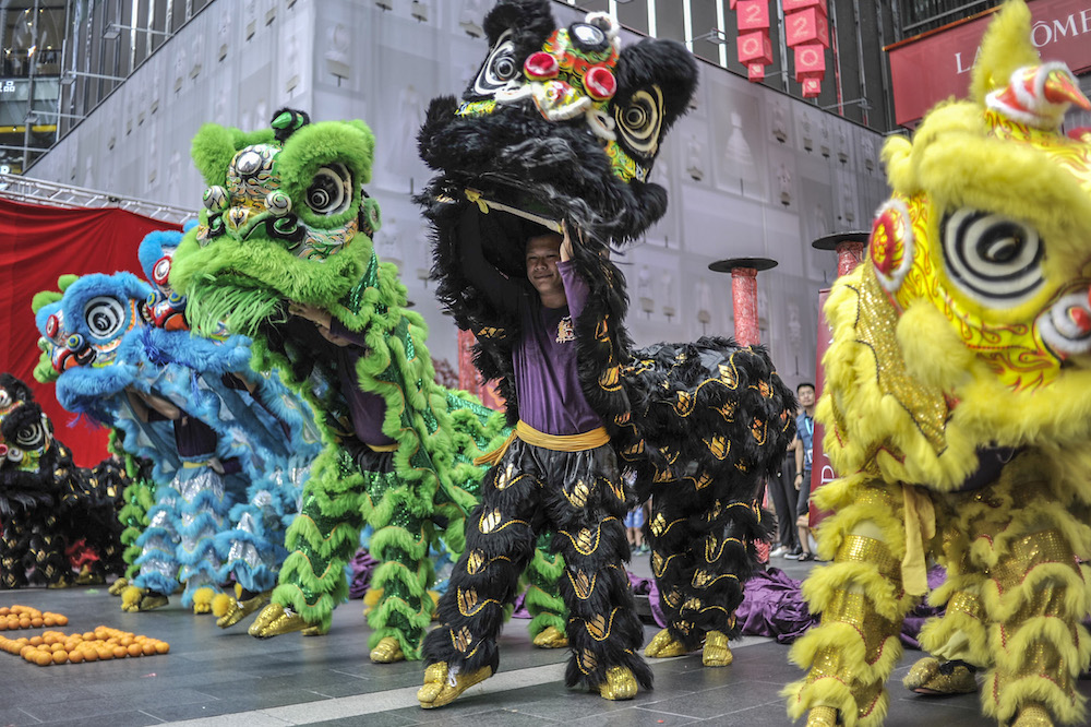 Lion dancers perform at Pavilion Kuala Lumpur January 8, 2020, ahead of the Lunar New Year that will be celebrated on January 25 and 26 in Malaysia. u00e2u20acu201d Picture by Shafwan Zaidon
