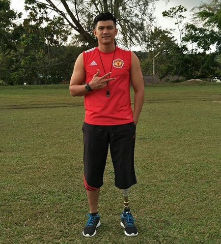Khairul's inspiring story of perseverance despite his situation is one even his favourite football club could draw strength from. — Facebook/Friends-Of-Posmen 