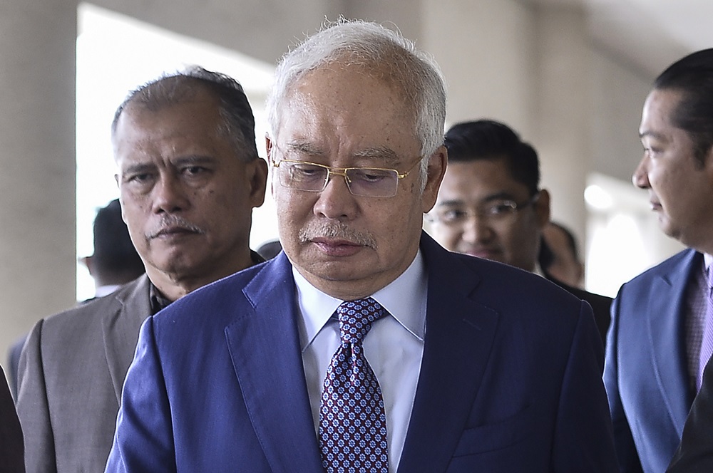 Former prime minister Datuk Seri Najib Razak arrives at the Kuala Lumpur High Court January 13, 2020. u00e2u20acu201d Picture by Miera Zulyanann