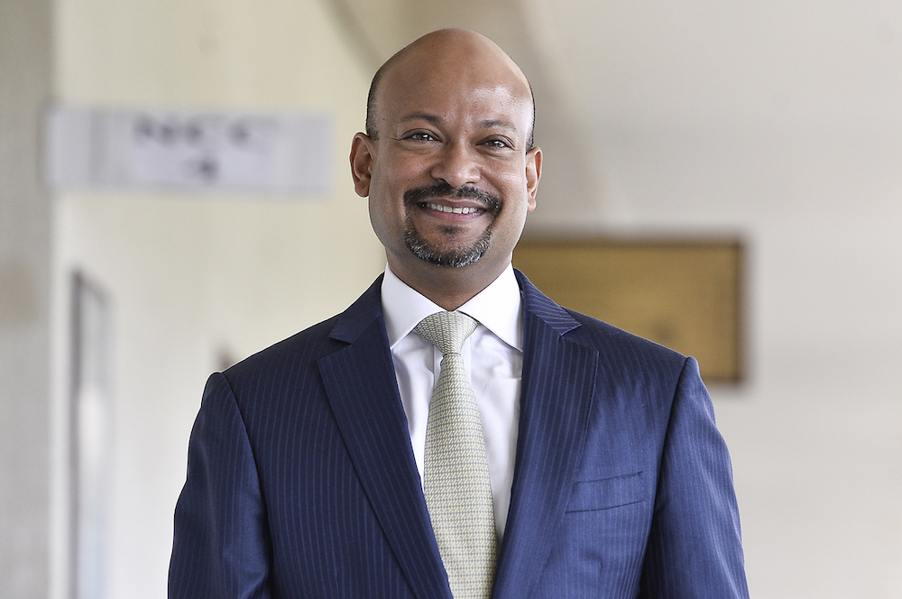 Former 1MDB Arul Kanda Kandasamy arrives at the Kuala Lumpur High Court January 16, 2020. — Picture by Miera Zulyana