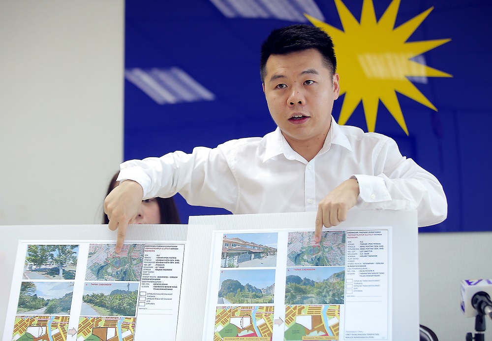 Perak MCA Public Services and Complaints Bureau chief Low Guo Nan speaks during a press conference in Ipoh January 20, 2020. u00e2u20acu201d Picture by Farhan Najib