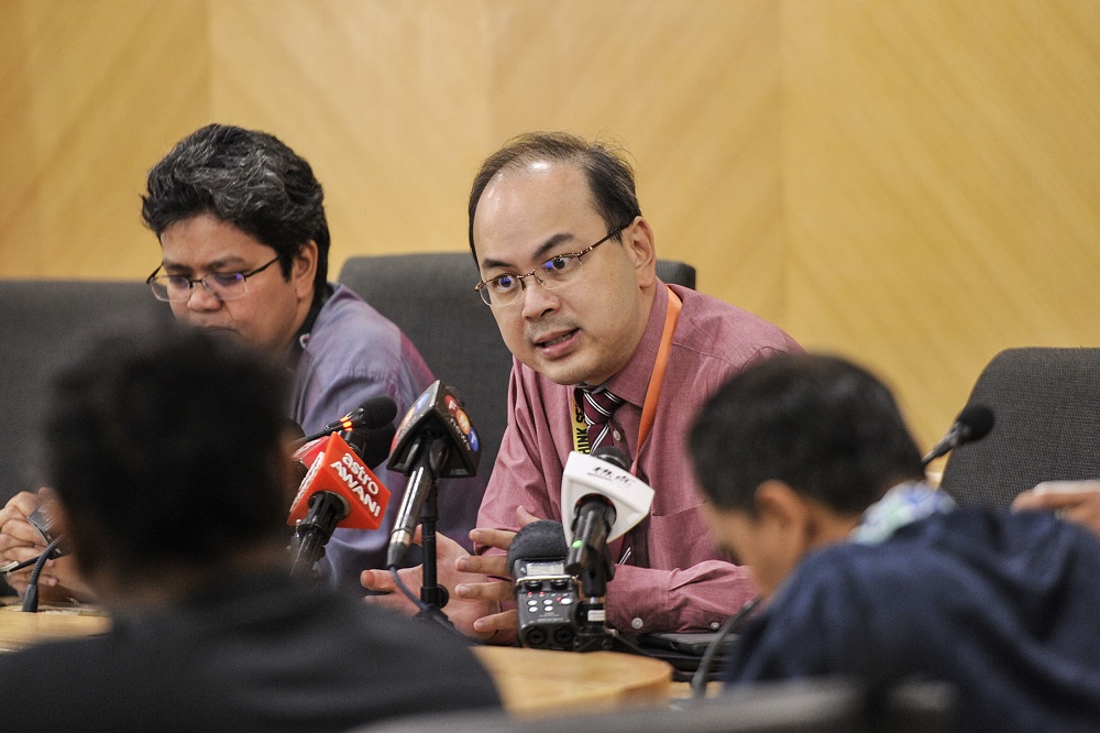 Infectious diseases consultant Dr Benedict Sim speaks during a media briefing on 2019-nCov in Putrajaya January 30, 2020. — Picture by Shafwan Zaidon
