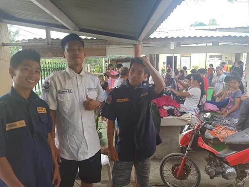 Evacuees rocking those security guard uniforms. — Picture courtesy of Facebook/Malick James Hilado