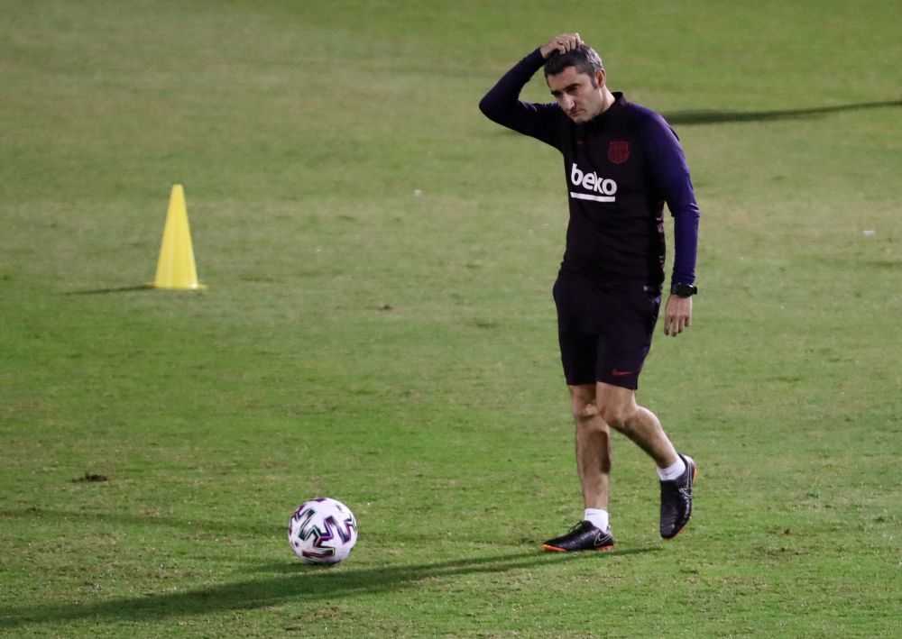Barcelona coach Ernesto Valverde is pictured during training at the Ittihad FC Training Centre, Jeddah January 8, 2020. u00e2u20acu201d Reuters picnn