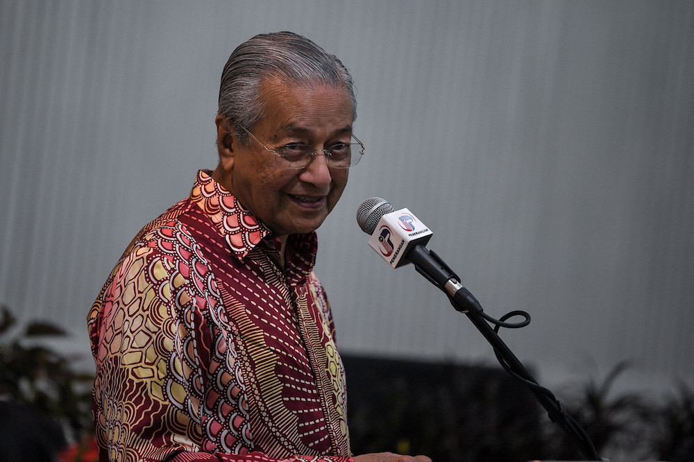 Prime Minister Tun Dr Mahathir Mohamad speaks at the u00e2u20acu02dcMajlis Makan Malam Santai 2020 Parlimen Kuala Kedahu00e2u20acu2122 in Alor Setar January 18, 2020. u00e2u20acu201d Bernama pic