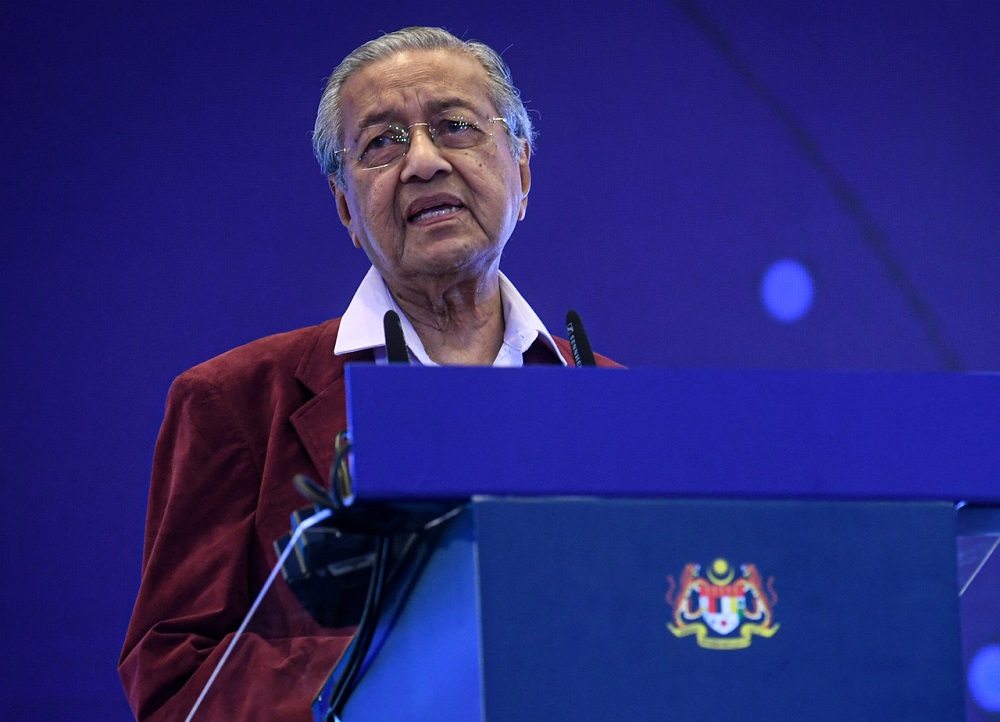 Prime Minister Tun Dr Mahathir Mohamad delivering his speech during the launching of 5G demonstration projects at the Langkawi International Convention Centre in Langkawi January 19, 2020. u00e2u20acu201d Bernama pic