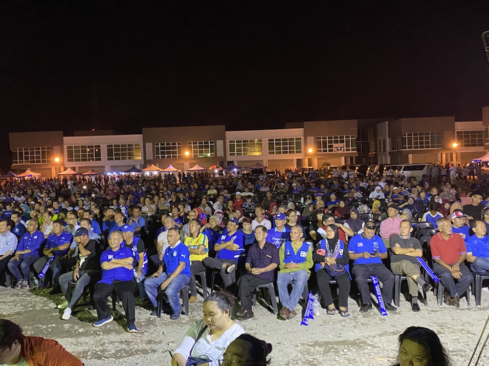 The u00e2u20acu02dcHimpunan Muafakat Rakyat Sabahu00e2u20acu2122 turnout saw over a 1,000 people in attendance in what seemed like the largest turnout in the Kimanis by-election yet. u00e2u20acu201d Picture by Julia Chan
