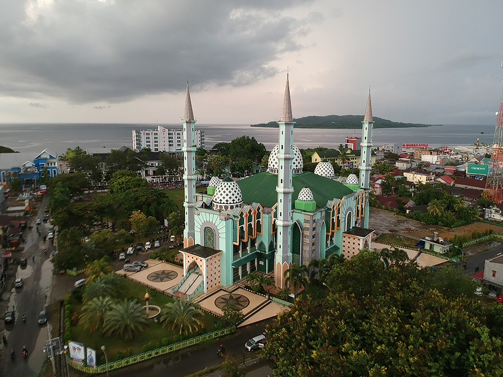This aerial picture taken on December 12, 2019 shows the Suada mosque in Mamuju, Indonesia. u00e2u20acu201d AFP pic