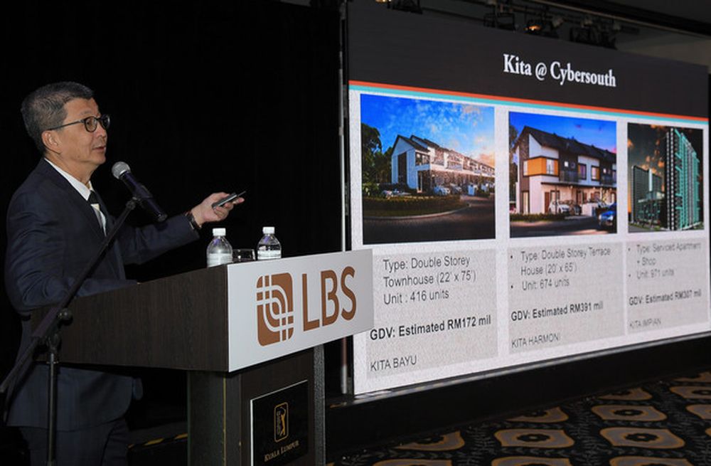 File picture shows LBS Bina Group Berhad Group Managing Director Tan Sri Lim Hock San speaking during the 2019 Outlook Media Briefing. u00e2u20acu201d Bernama pic