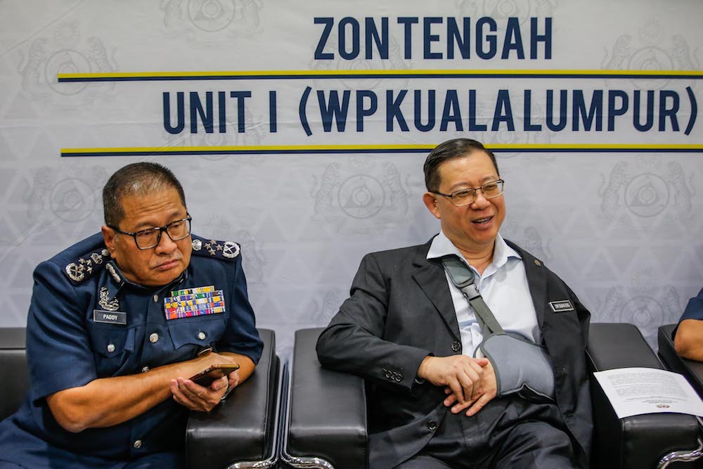 Customs Director-General Datuk Paddy Abd Halim and Finance Minister Lim Guan Eng speak to reporters at the WPKL Customs Complex in Kelana Jaya January 9, 2020. u00e2u20acu201d Picture by Hari Anggara