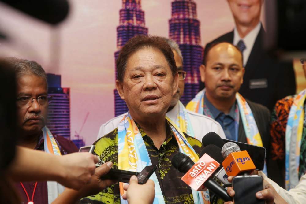 CM10 - Datuk Mohamaddin Ketapi speaks during a press conference after the Visit Malaysia 2020 event in Kuala Lumpur January 1, 2020. u00e2u20acu2022 Picture by Choo Choy May