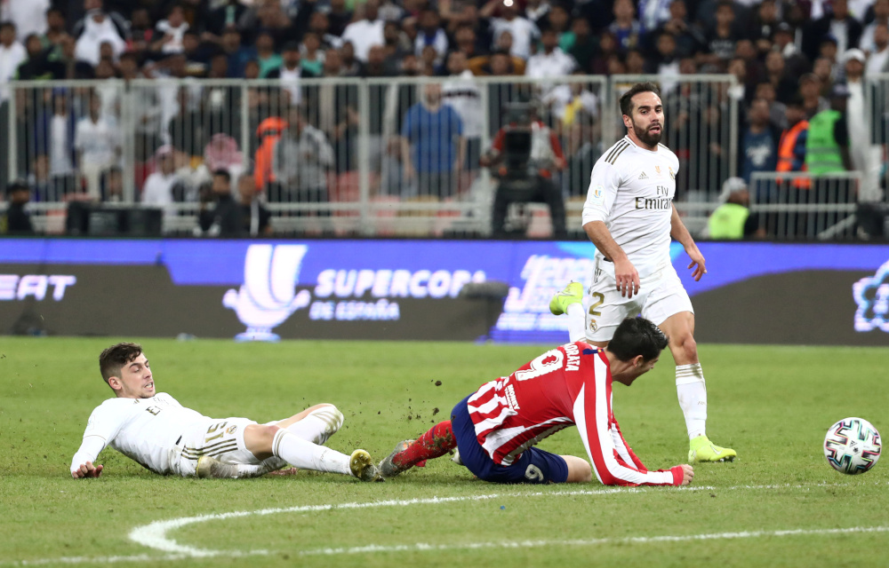 Real Madridu00e2u20acu2122s Federico Valverde is shown a red card by the referee for his challenge on Atletico Madridu00e2u20acu2122s Alvaro Morata during the Spanish Super Cup Final in King Abdullah Sports City, Jeddah, Saudi Arabia January 12, 2020. u00e2u20acu201d Reuters pic 