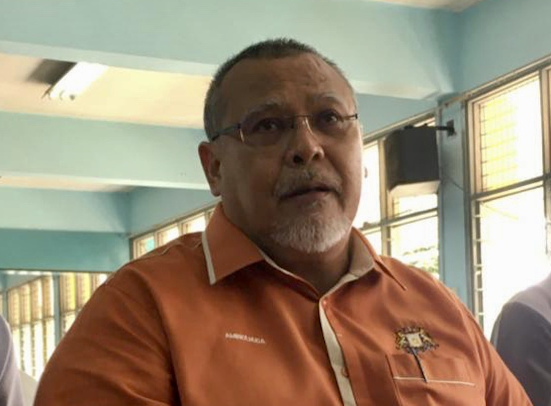 Johor Education, Health and Human Resources Committee chairman Aminolhuda Hassan said the number of children with Influenza A who are currently being treated at the Sultanah Aminah Hospital (HSA) has reduced. u00e2u20acu201d Picture by Ben Tan