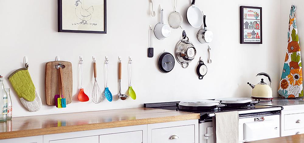 Get organised by sorting your kitchen utensils. — Picture courtesy of 3M