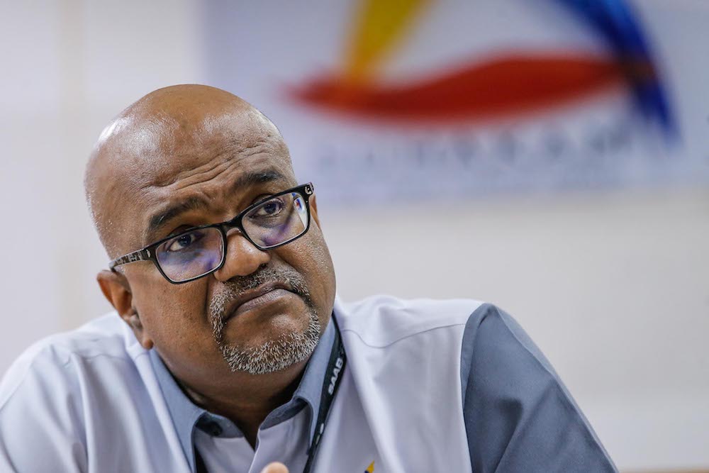 Suhakam commissioner Jerald Joseph speaks to reporters during the handover of the Penang Tolak Tambak memorandum in Kuala Lumpur January 16, 2020. u00e2u20acu201d Picture by Hari Anggara