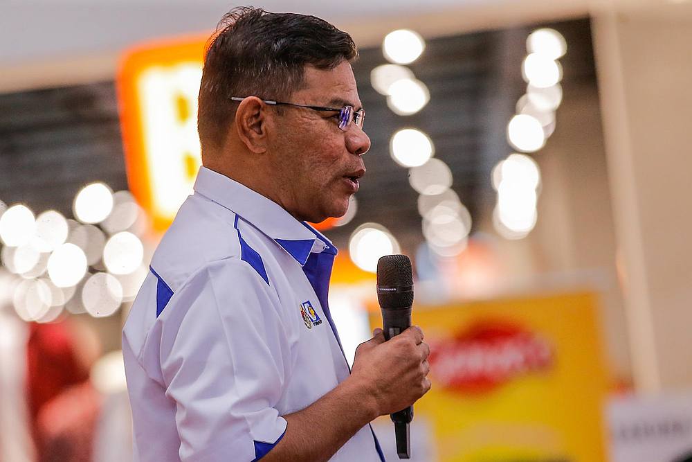 Domestic Trade and Consumer Affairs Minister Datuk Seri Saifuddin Nasution Ismail speaking at the launch of Buy Malaysian Products Campaign at Tesco Extra Kajang January 30, 2020. u00e2u20acu201d Picture by Hari Anggara