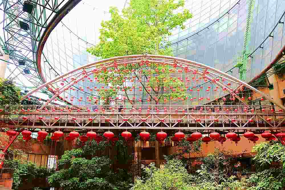 The suspension bridge in the Rainforest area was also decorated for CNY this year. — Picture via Facebook/1 Utama Shopping Centrea