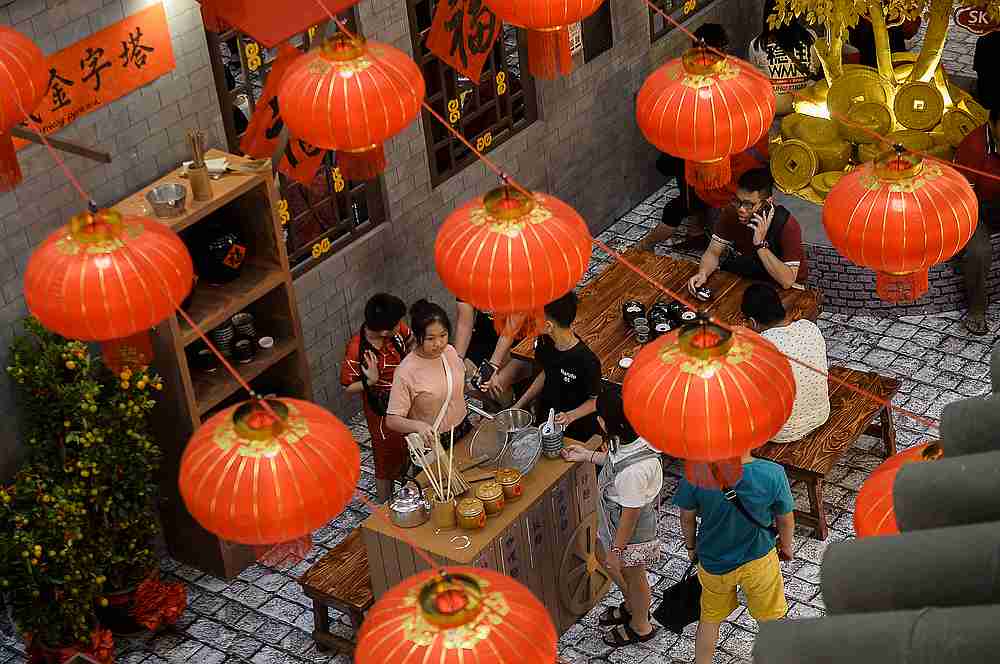 They really got into the details as well as they included small hawker stalls in the town too. — Picture by Miera Zulyana