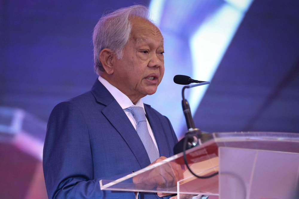 TNB chairman Tan Sri Leo Moggie speaks at Tenaga Nasional Berhad's headquarters in Kuala Lumpur January 16, 2020. u00e2u20acu201d Picture by Yusof Mat Isa