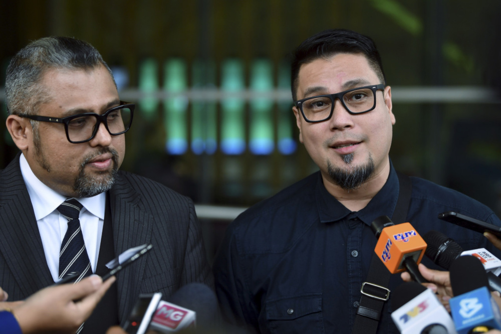 Seniman president Rozaidi Jamil or Zed Zaidi (right) speaks to reporters after giving his statement at the Malaysian Communications and Multimedia Commission (MCMC) January 31, 2020. u00e2u20acu201d Bernama pic   