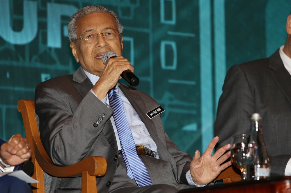 Tun Dr Mahathir Mohamad answers questions at the dialogue session with the French business community in Cyberview Lodge Resort, Cyberjaya February 10, 2020. u00e2u20acu201d Picture by Choo Choy May