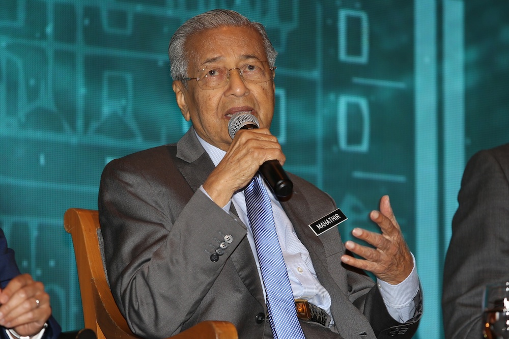 Tun Dr Mahathir Mohamad answers questions at the dialogue session with the French business community in Cyberview Lodge Resort, Cyberjaya February 10, 2020. u00e2u20acu201d Picture by Choo Choy May