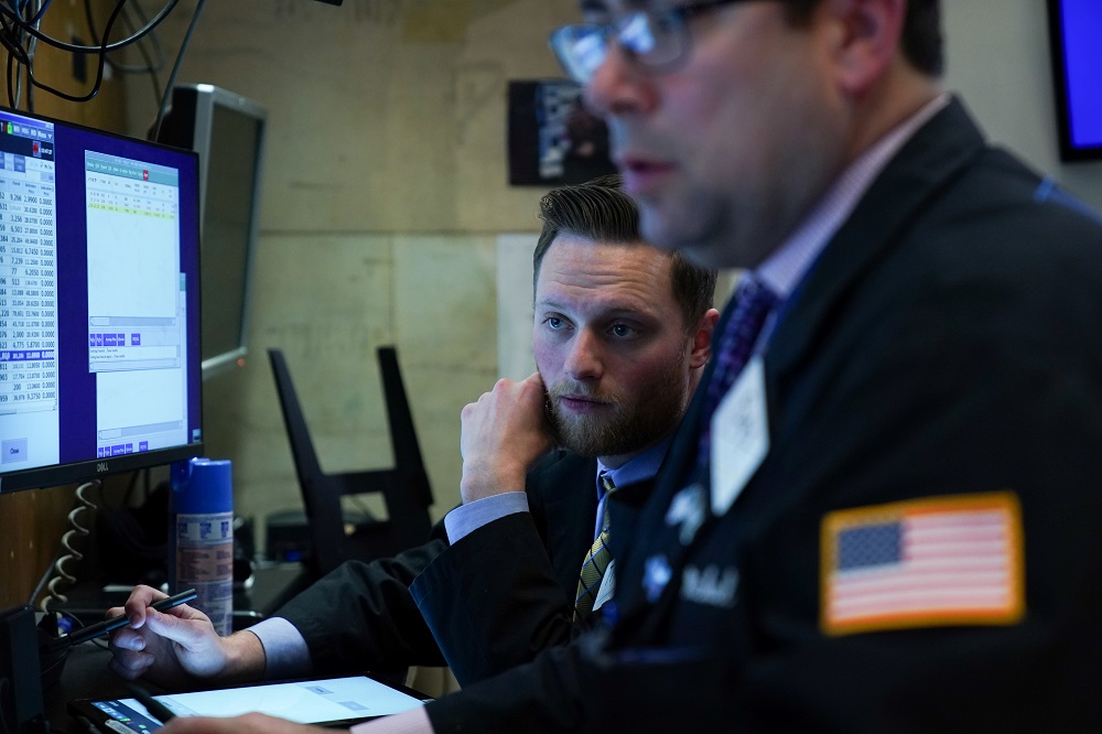 Traders work at the New York Stock Exchange January 31, 2020. u00e2u20acu201d Reuters pic
