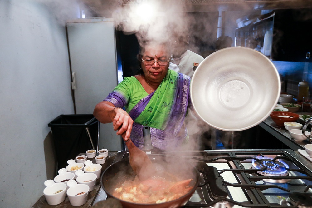 Parvathy explained that there was always a ‘high demand’ for her food whenever she came down to KL, as many would fall in love with her authentic Sri Lankan dishes. 