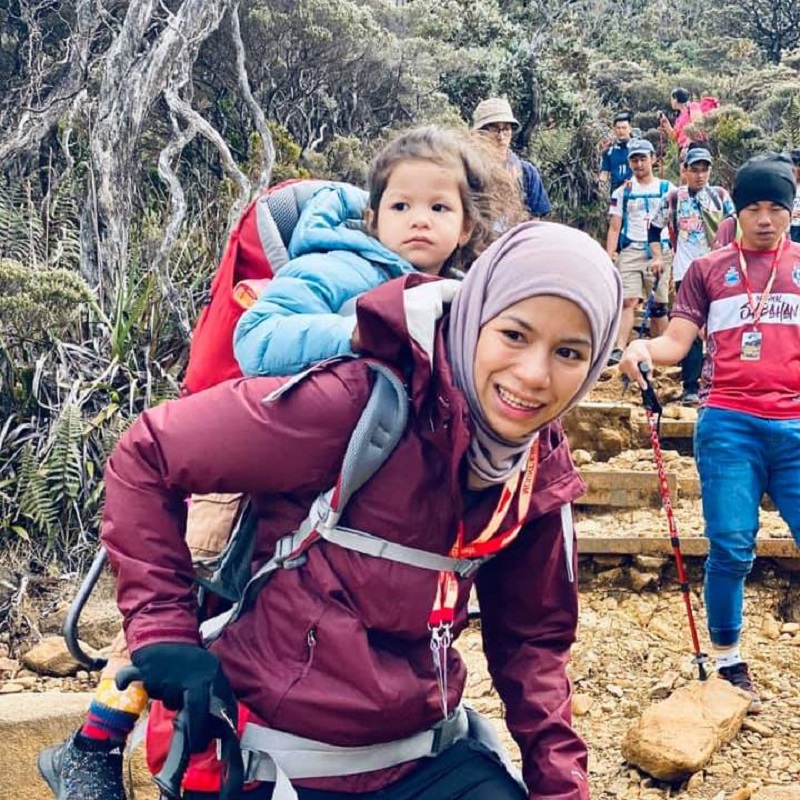 It was a challenging climb but Siti Aminah said her daughter gave her the strength to push on. u00e2u20acu201d Picture via Facebook/sitiaminah.borhan