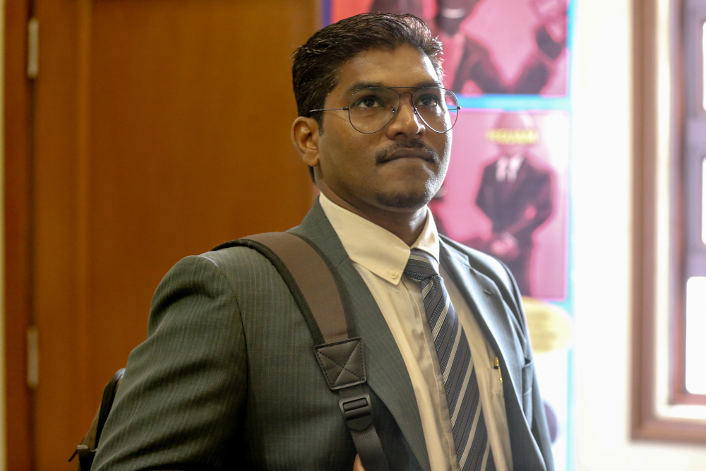 Affin Bank Jalan Bunus branch manager Rajen Taran Singaruvelo is seen at the Kuala Lumpur High Court February 11, 2020. — Picture by Firdaus Latif