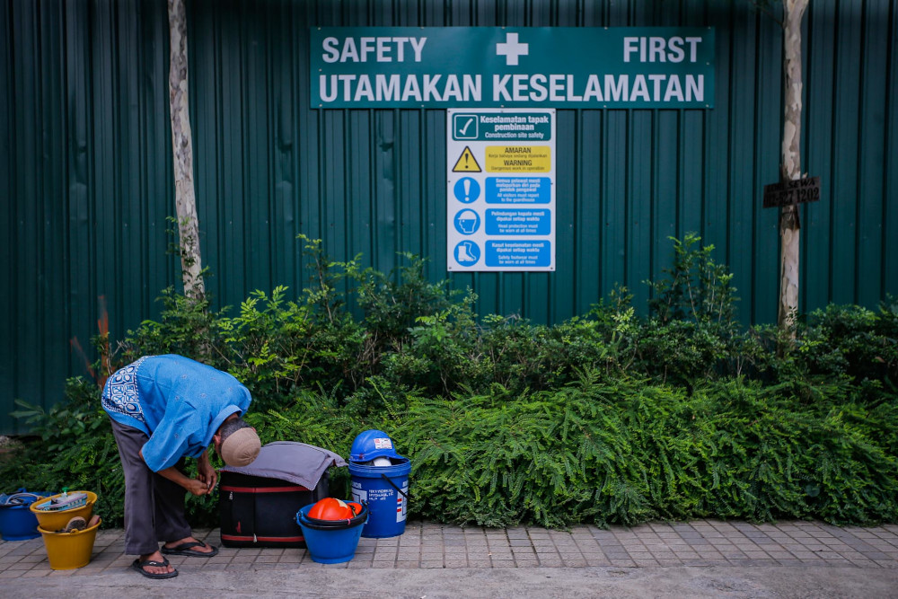 A u00e2u20acu02dcSafety Firstu00e2u20acu2122 signboard is seen at The Address condo in Taman Desa, Kuala Lumpur February 15, 2020. u00e2u20acu201d Picture by Hari Anggara