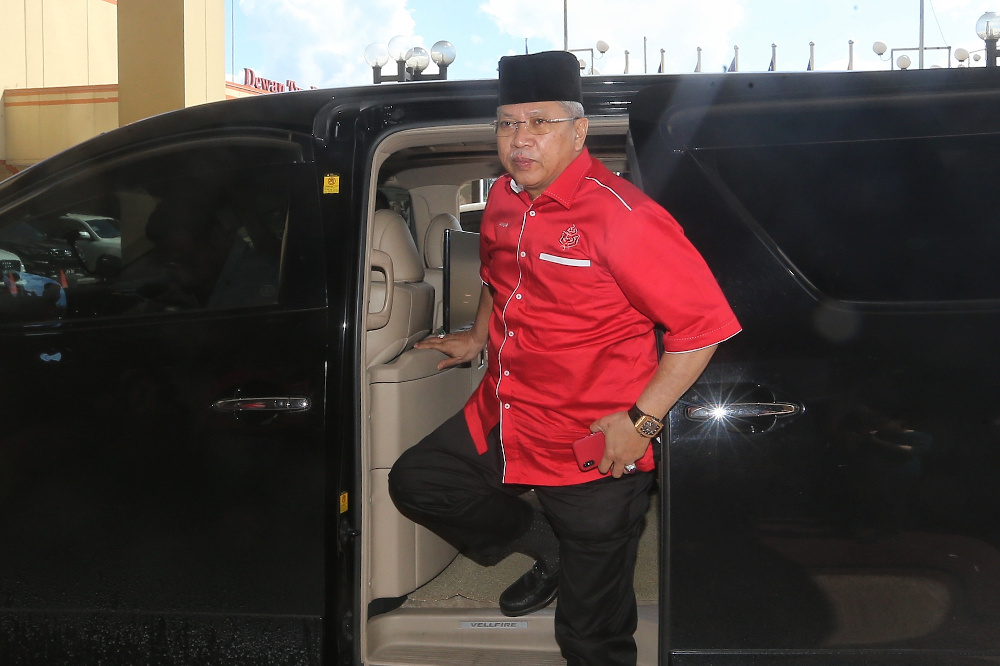 Umno secretary-general Tan Sri Annuar Musa arrives at Menara Dato' Onn February 23, 2020. u00e2u20acu201d Picture by Choo Choy May
