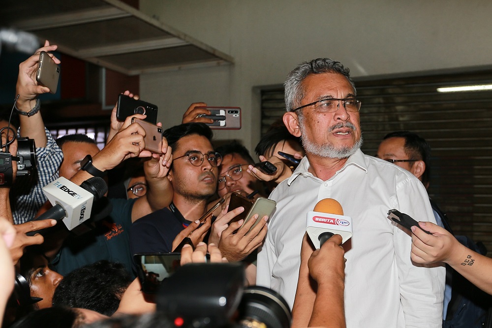 Amanahu00e2u20acu2122s Khalid Samad speaks to reporters after the Pakatan Harapan Presidential Council Meeting at the PKR headquarters in Kuala Lumpur February 25, 2020. u00e2u20acu201d Picture by Ahmad Zamzahuri