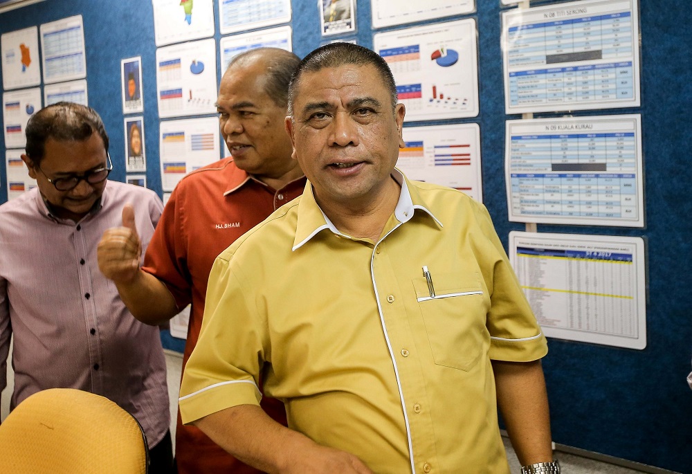 Perak Opposition leader Datuk Saarani Mohamad speaks to the press at the Perak Umno headquarters in Ipoh February 25, 2020. u00e2u20acu201d Picture by Farhan Najib